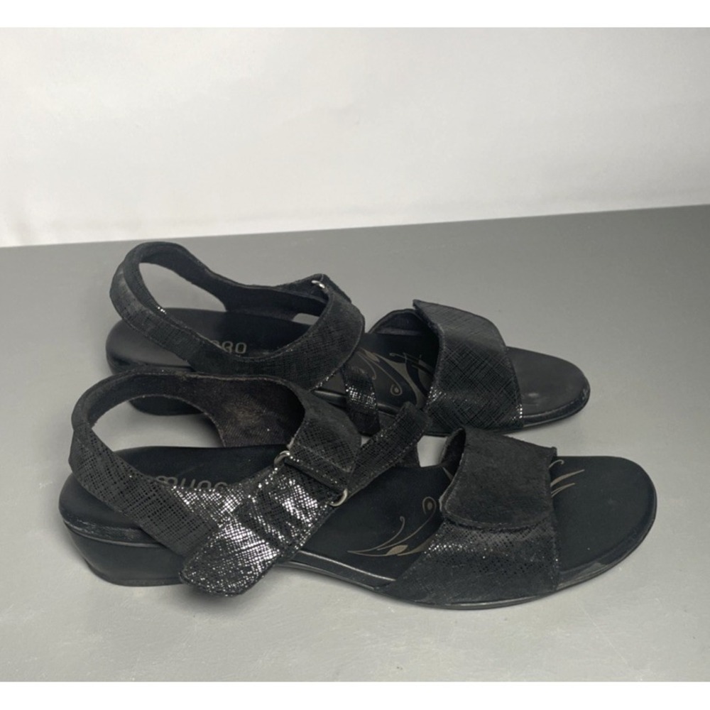 MUNRO Strappy Black Sandal Women's Size 8‎ M